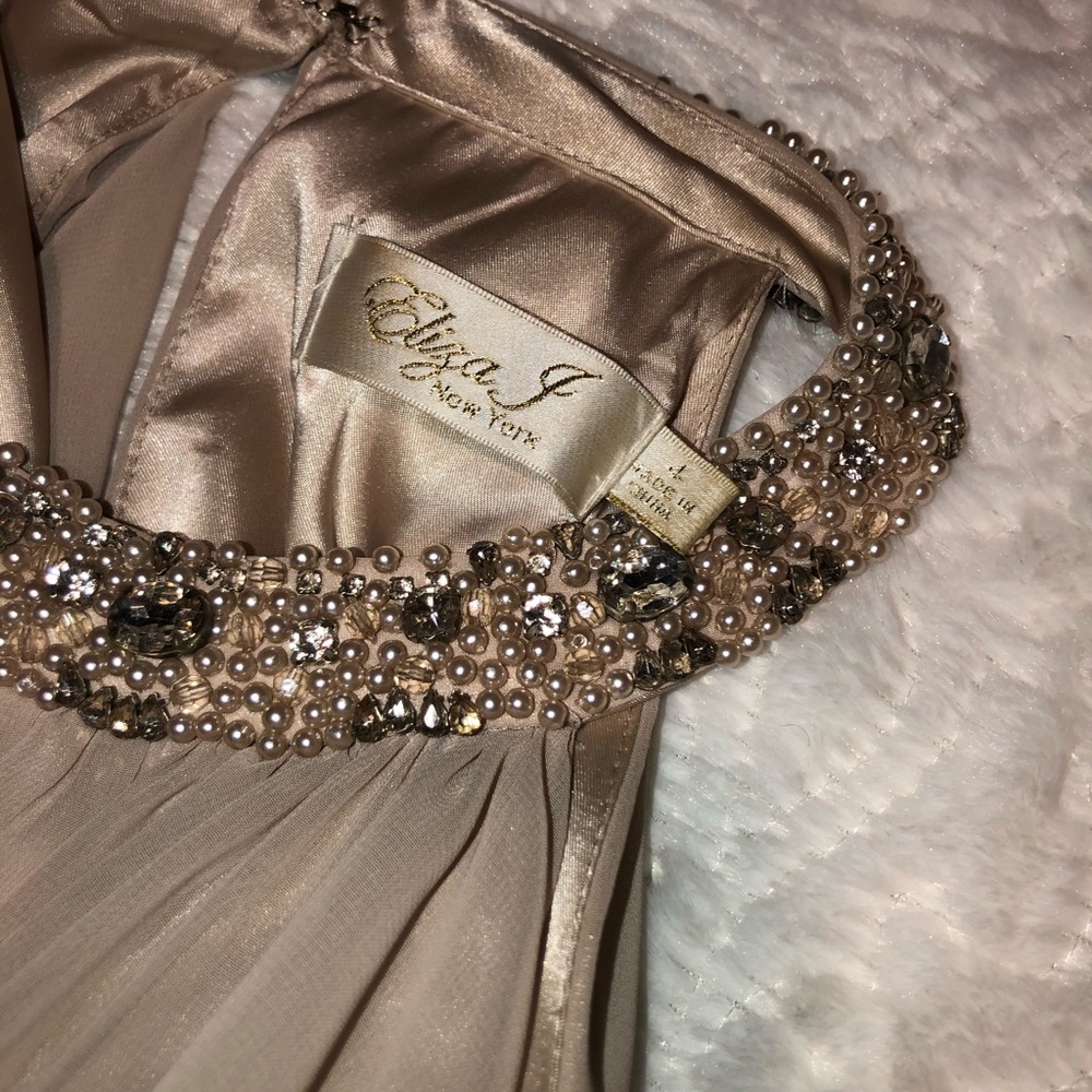 Eliza J Embellished Tiered Chiffon Halter Gown✨✨